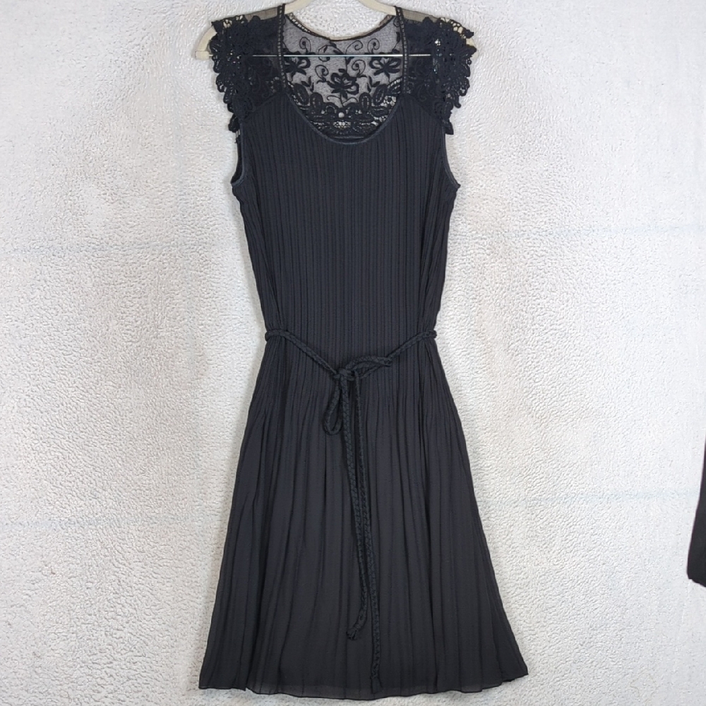 Robbie Bee Women's Black‎ Lace Pleated Midi Dress Size 12